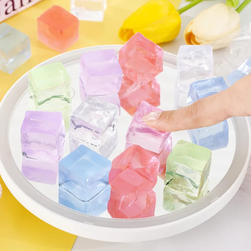 ❄️ Ice Cube Squishy