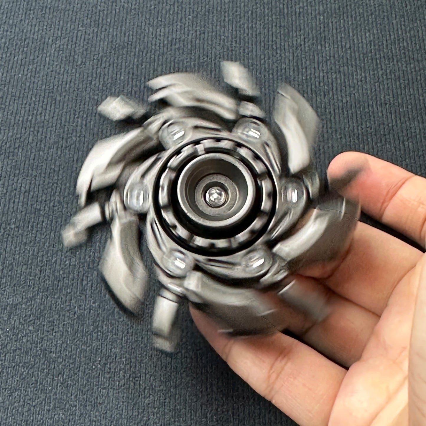 Mecha Spin Top